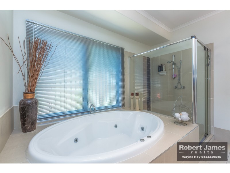 9 Inverness Place, Peregian Springs QLD 4573