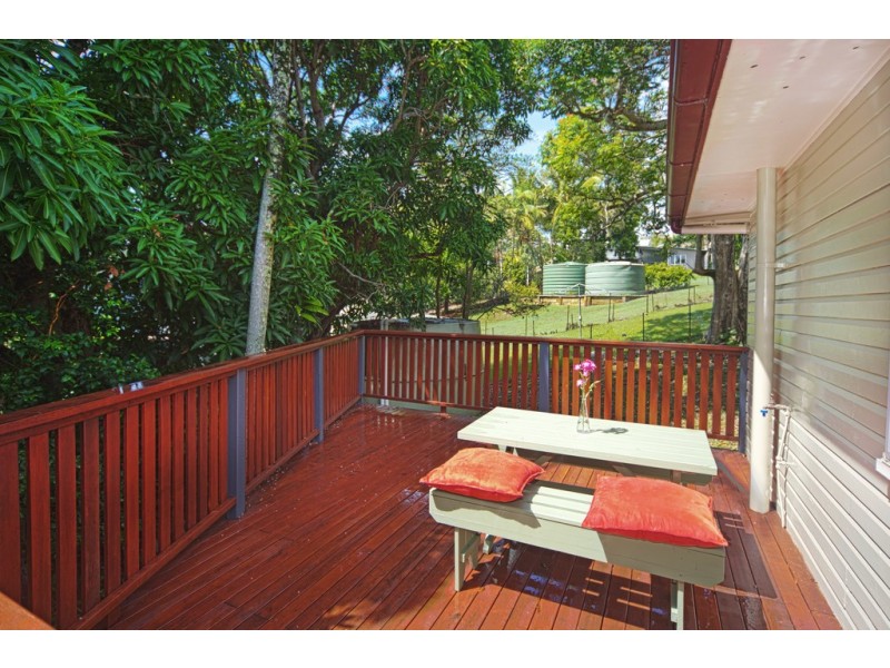 31 Urunga Parade, Boreen Point QLD 4565