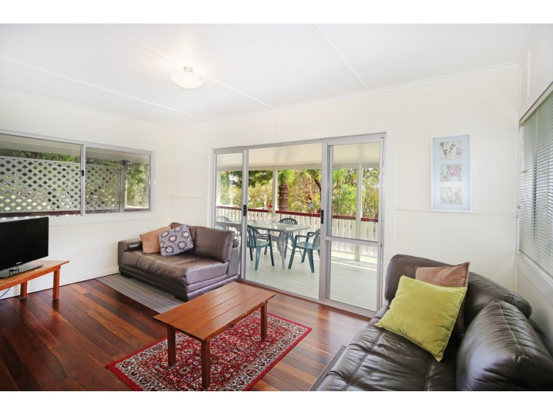 31 Urunga Parade, Boreen Point QLD 4565