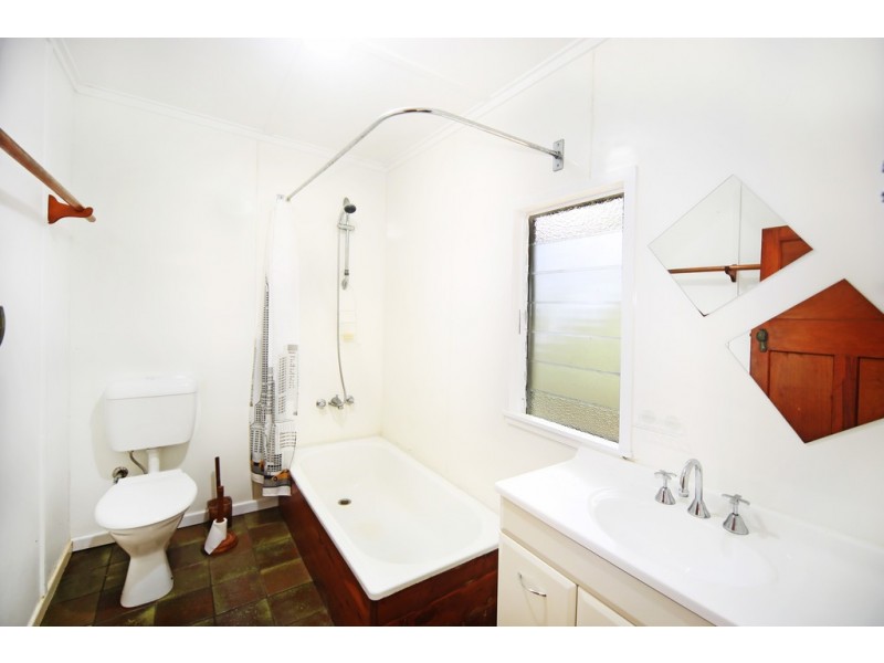 31 Urunga Parade, Boreen Point QLD 4565