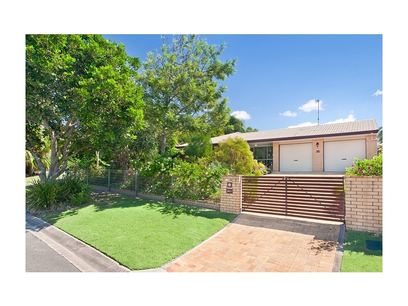 35 Woodlark Rise, Sunrise Beach QLD 4567