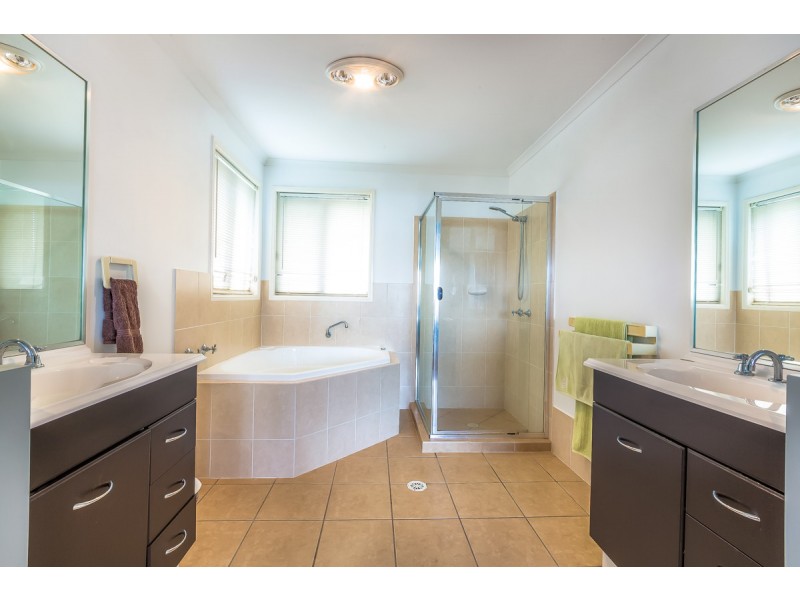 33 Crestview Drive, Peregian Springs QLD 4573