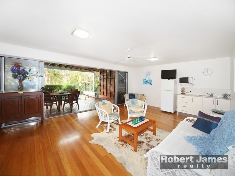 16 Woongar Street, Boreen Point QLD 4565