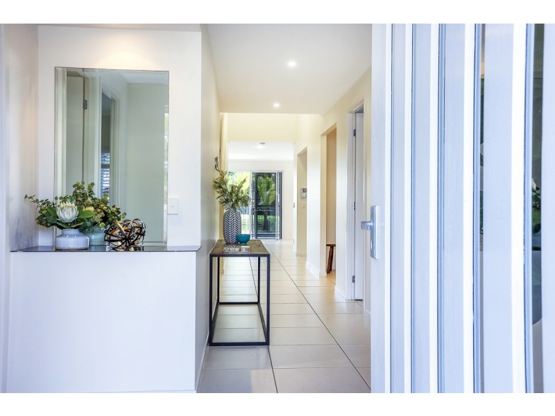 89 The Avenue, Peregian Springs QLD 4573