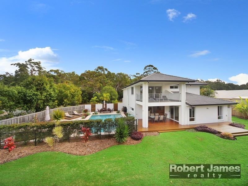 2 Attenuatta Place, Noosaville QLD 4566