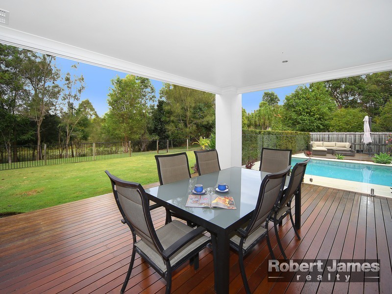 2 Attenuatta Place, Noosaville QLD 4566