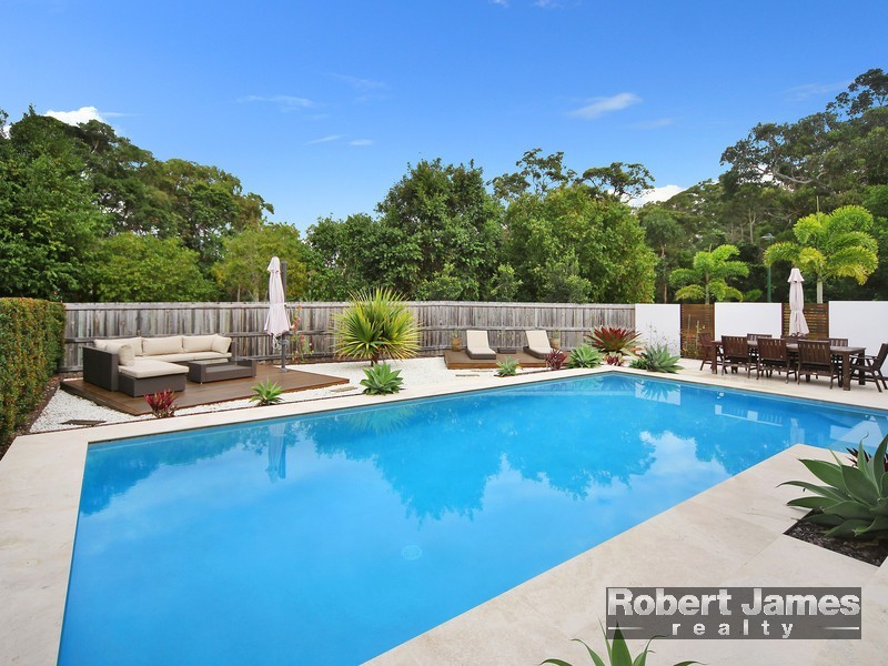 2 Attenuatta Place, Noosaville QLD 4566