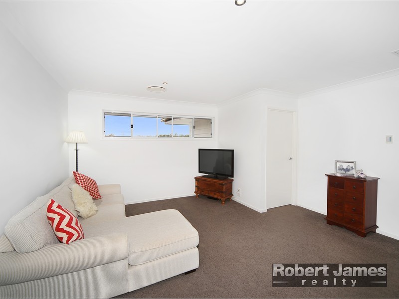 2 Attenuatta Place, Noosaville QLD 4566