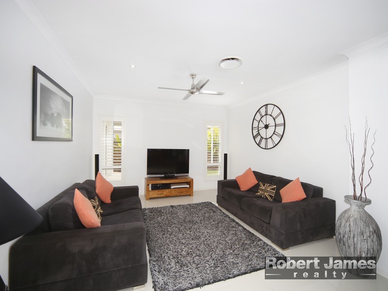 2 Attenuatta Place, Noosaville QLD 4566
