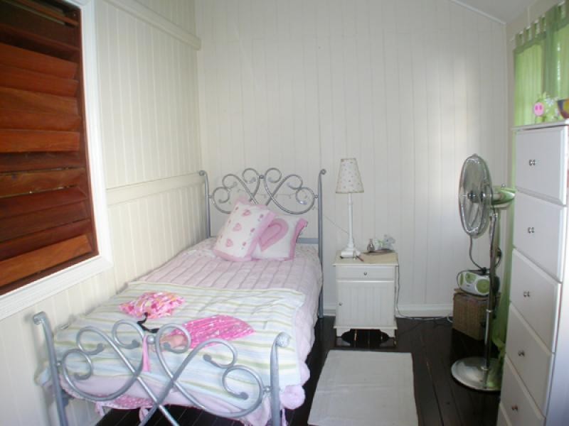 11 Station Street, Pomona QLD 4568