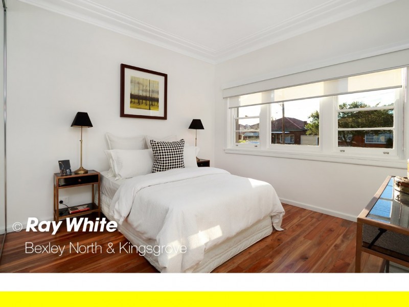 9 Moreton Avenue, Kingsgrove NSW 2208