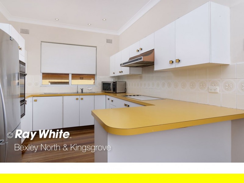 28 New England Drive, Kingsgrove NSW 2208