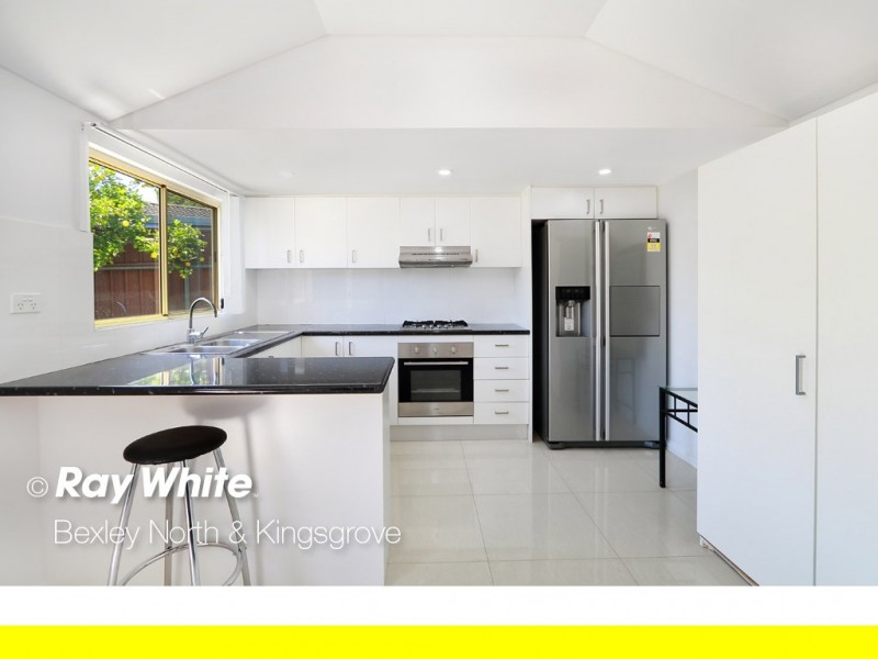 2 Gunyah Crescent, Roselands NSW 2196
