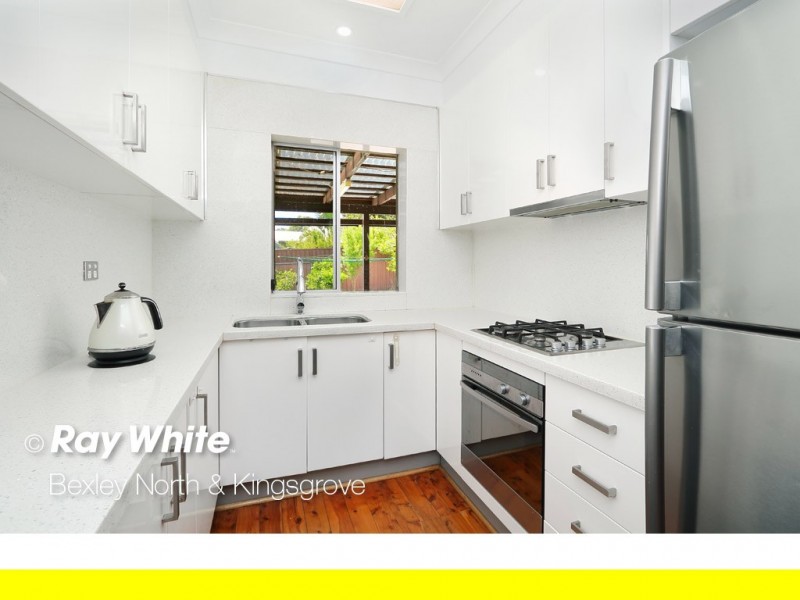 2 Gunyah Crescent, Roselands NSW 2196