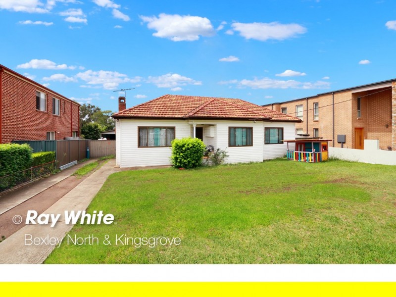 83 Kennedy Street, Picnic Point NSW 2213