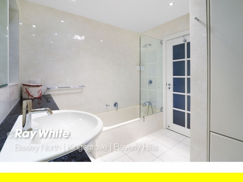 4 Daisy Street, Roselands NSW 2196