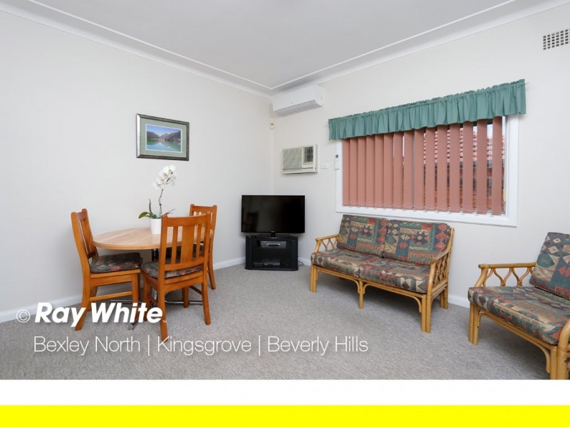 4 Simmons Road, Kingsgrove NSW 2208