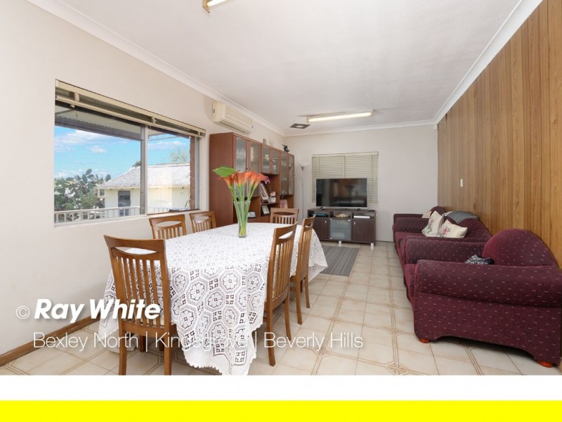 27 Dunkirk Avenue, Kingsgrove NSW 2208