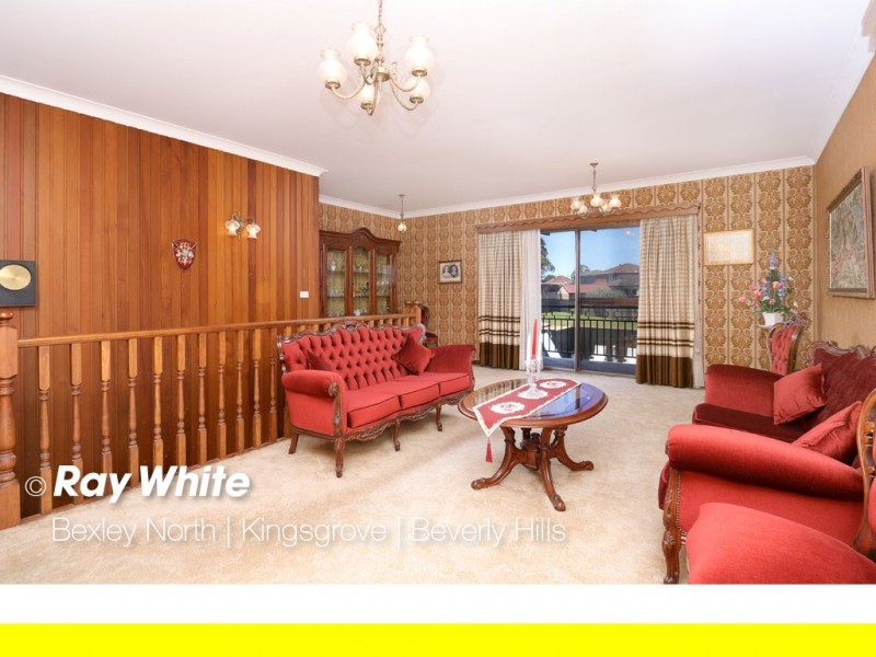 9 New England Drive, Kingsgrove NSW 2208