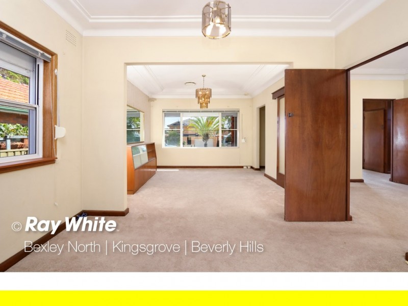 7 New England Drive, Kingsgrove NSW 2208