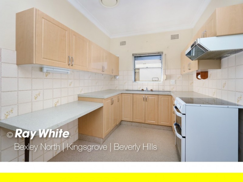 7 New England Drive, Kingsgrove NSW 2208