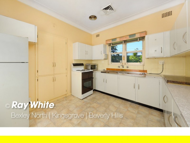 17 Turon Avenue, Kingsgrove NSW 2208
