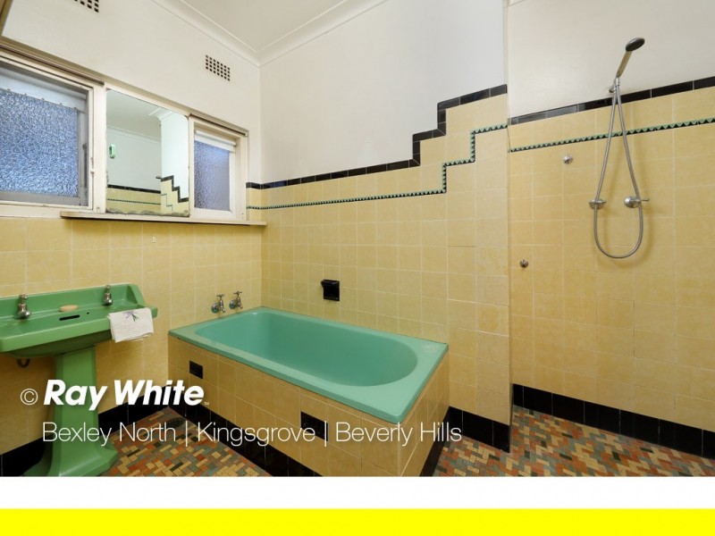 17 Turon Avenue, Kingsgrove NSW 2208