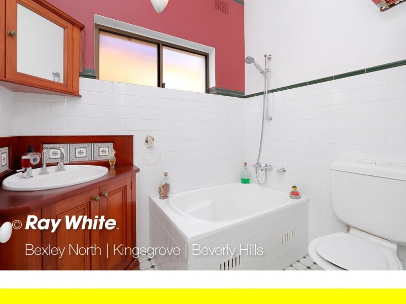 19 Kinsel Avenue, Kingsgrove NSW 2208