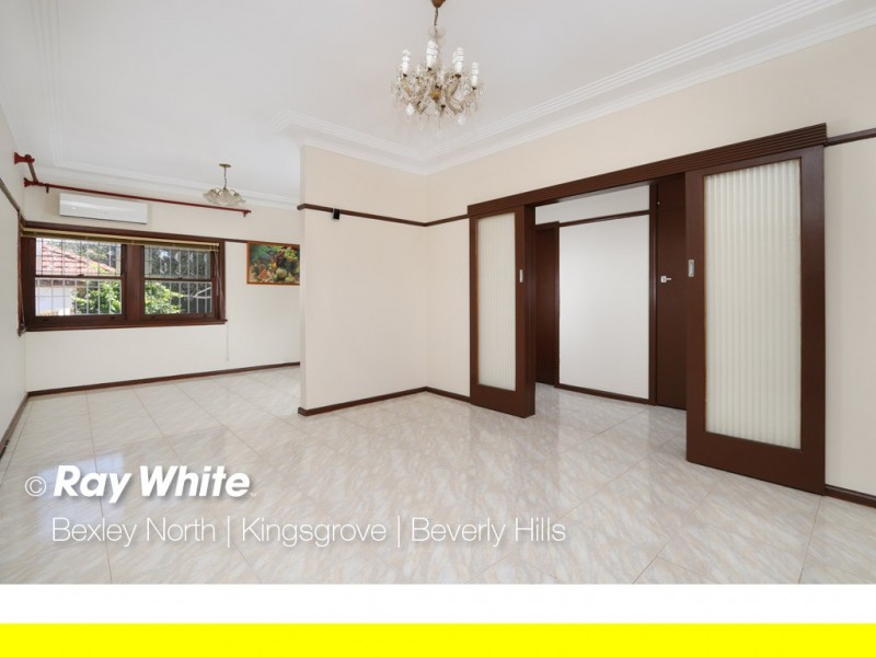 33 Bobadah Street, Kingsgrove NSW 2208