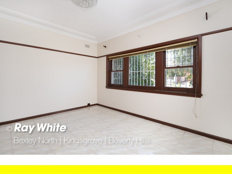 33 Bobadah Street, Kingsgrove NSW 2208