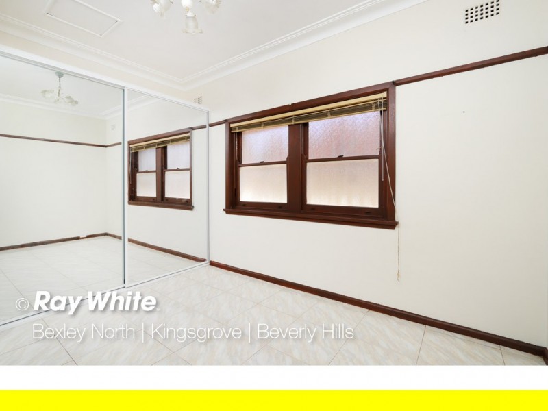 33 Bobadah Street, Kingsgrove NSW 2208