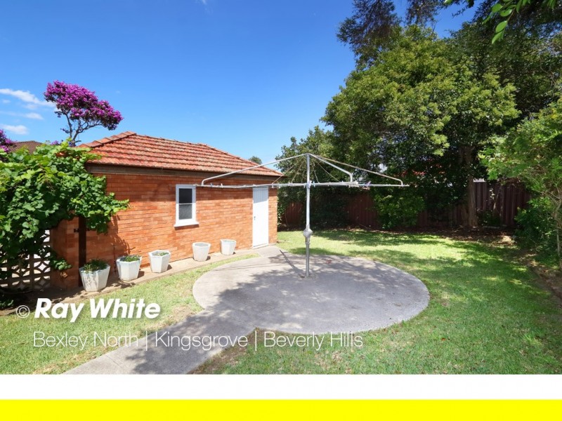 33 Bobadah Street, Kingsgrove NSW 2208