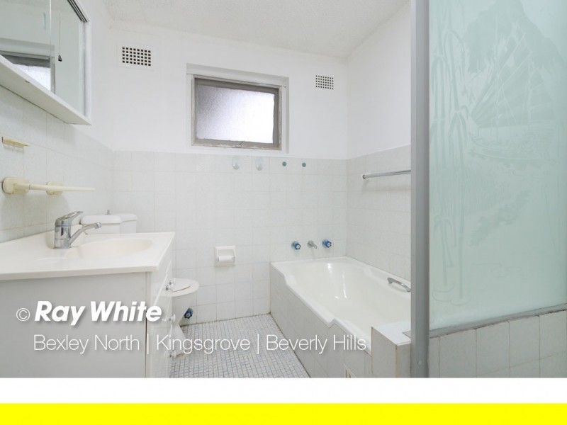 1/15 St Albans Road, Kingsgrove NSW 2208