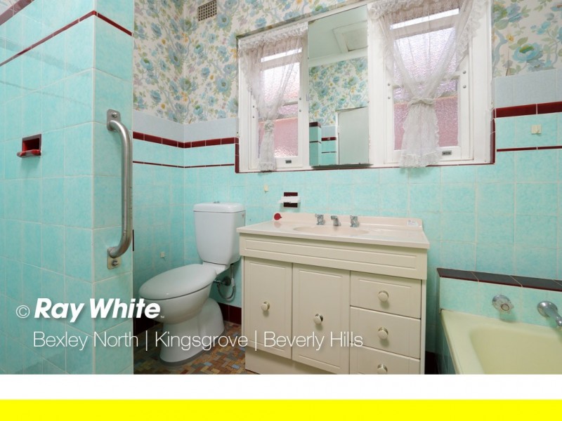 11 Glenwall Street, Kingsgrove NSW 2208