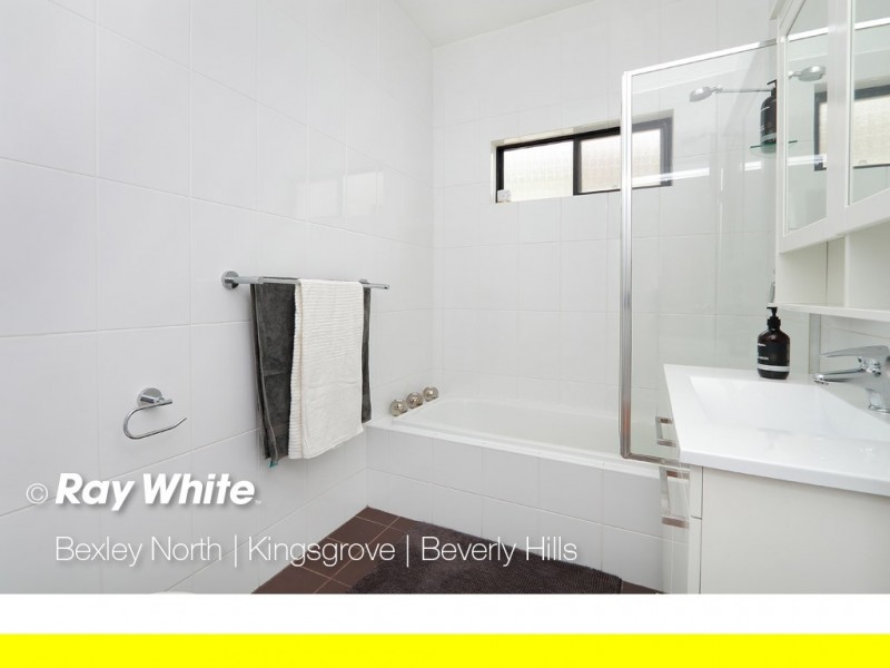 68 Glamis Street, Kingsgrove NSW 2208