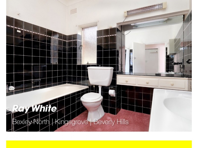 28 Rosebank Avenue, Kingsgrove NSW 2208