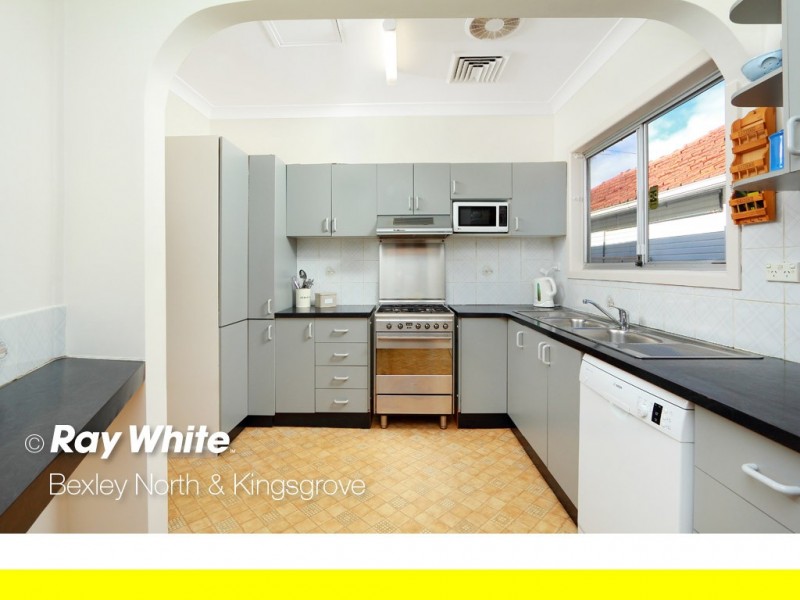 14 Glamis Street, Kingsgrove NSW 2208