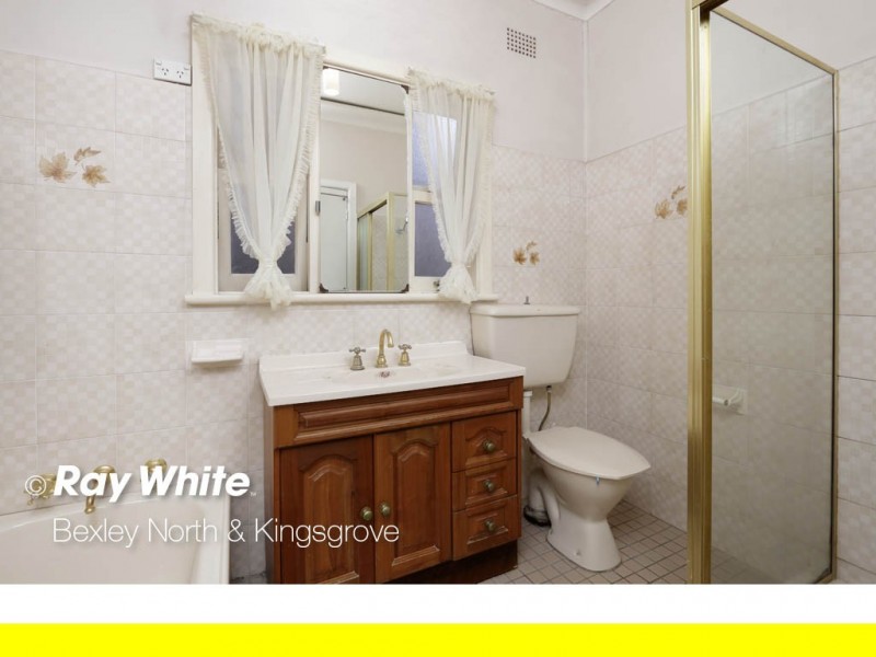 8 Arinya Street, Kingsgrove NSW 2208