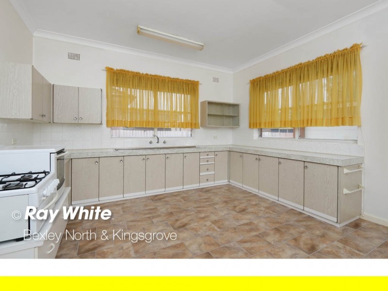 72 Rosemeath Avenue, Kingsgrove NSW 2208