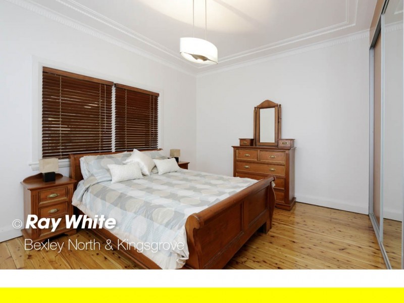 43 New England Drive, Kingsgrove NSW 2208