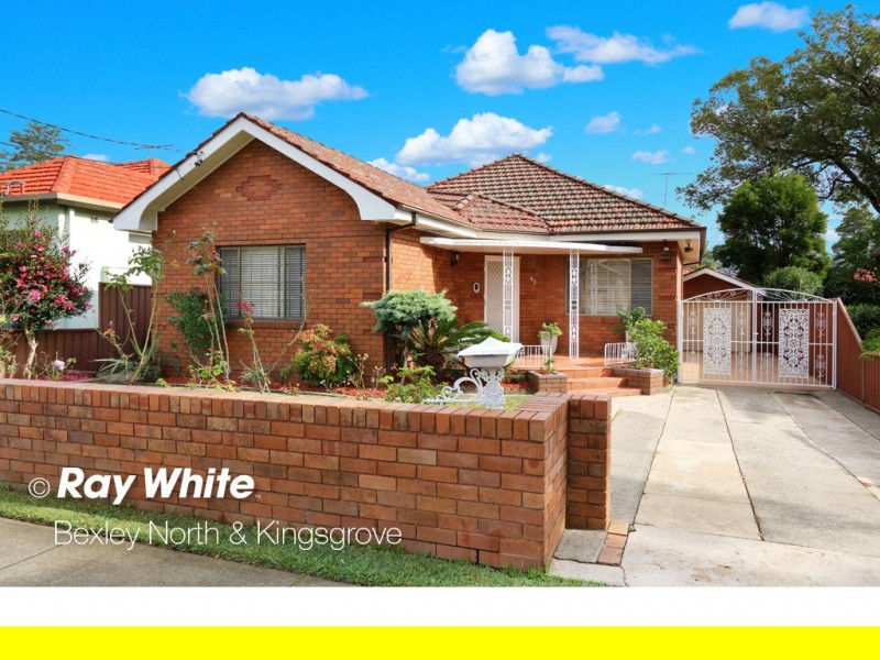 62 New England Drive, Kingsgrove NSW 2208