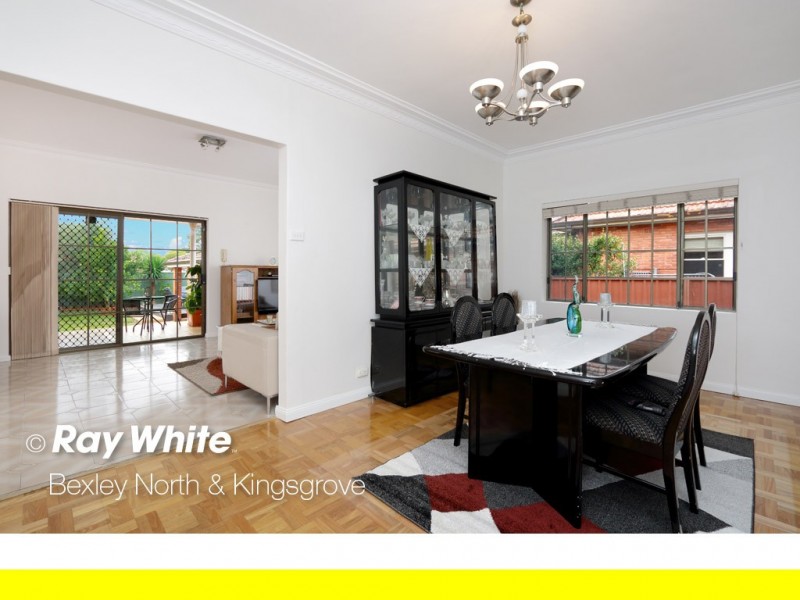 62 New England Drive, Kingsgrove NSW 2208