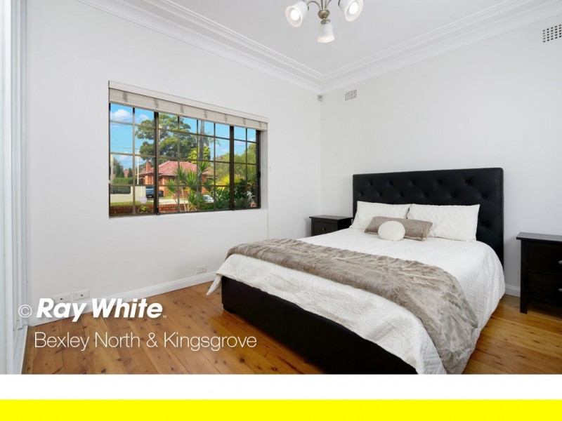 62 New England Drive, Kingsgrove NSW 2208