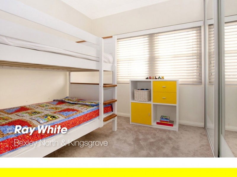 16 New England Drive, Kingsgrove NSW 2208