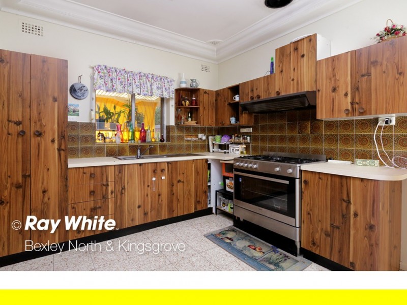 8 Hobbs Street, Kingsgrove NSW 2208