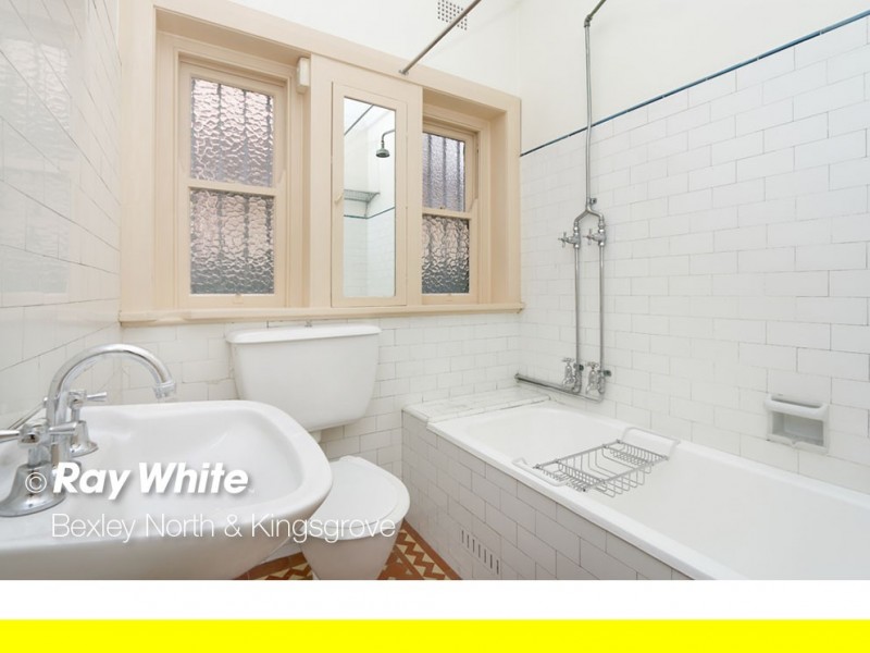 15 Merris Street, Kingsgrove NSW 2208