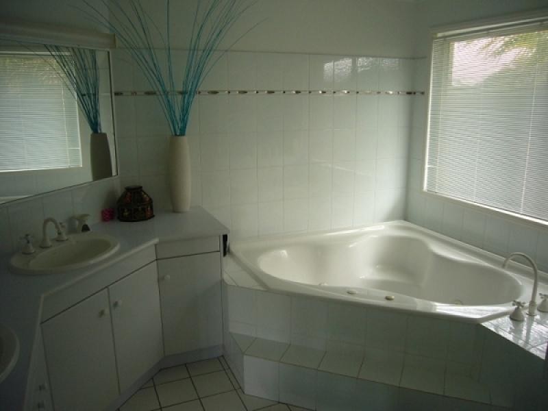 28 Intrepid Court, Newport QLD 4020