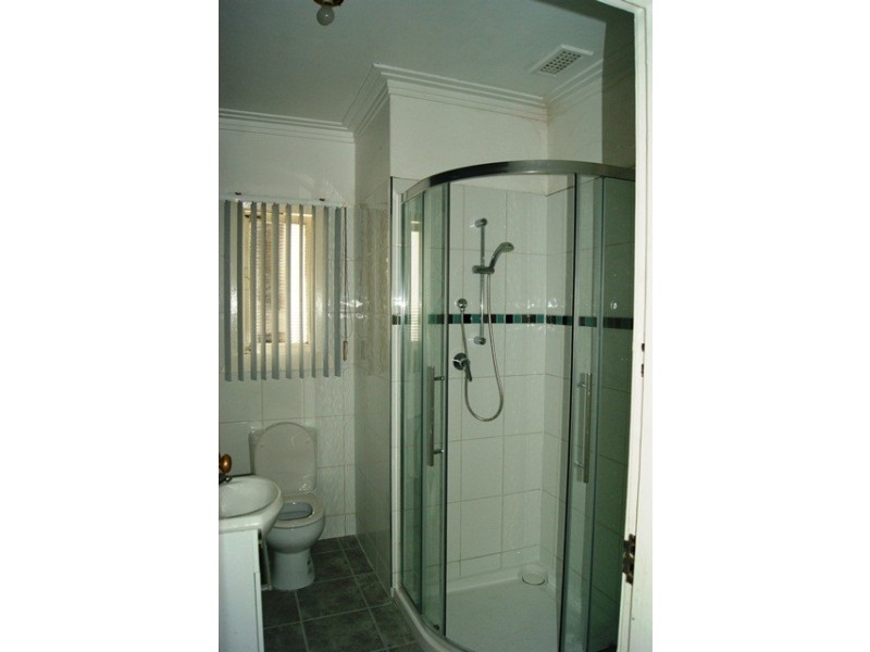 11 Scarborough Road, Redcliffe QLD 4020