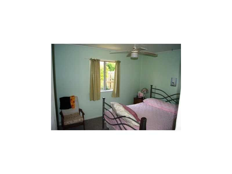 2/220 Prince Edward Parade, Scarborough QLD 4020