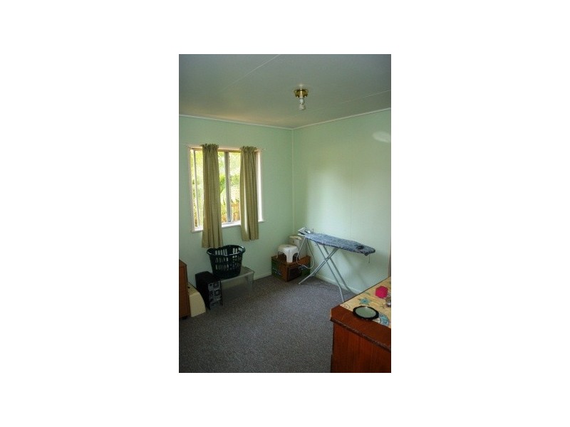 2/220 Prince Edward Parade, Scarborough QLD 4020